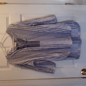 Universal Thread Medium women's shirt